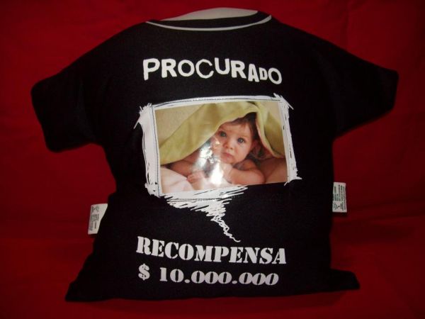 ALMOFADA CAMISETA PROCURADO