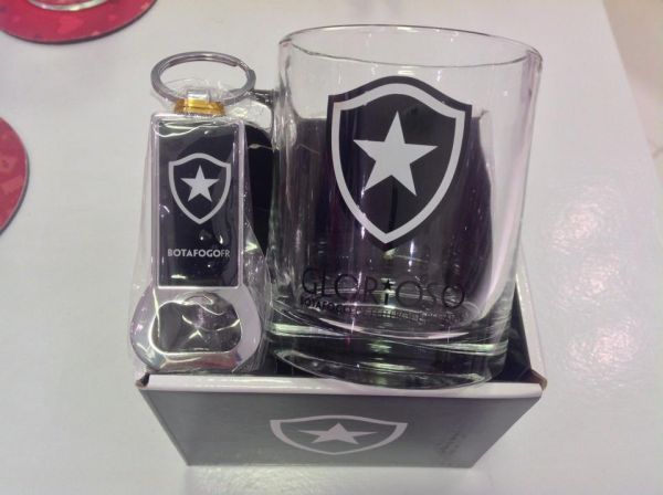 CANECA DE VIDRO COM CHAVEIRO BOTAFOGO