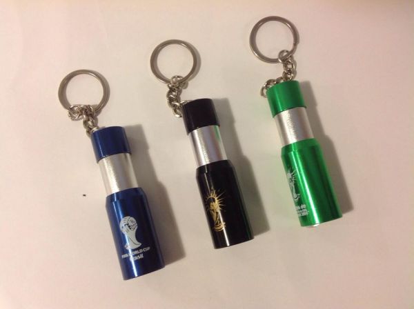 CHAVEIRO LED ABRIDOR FIFA