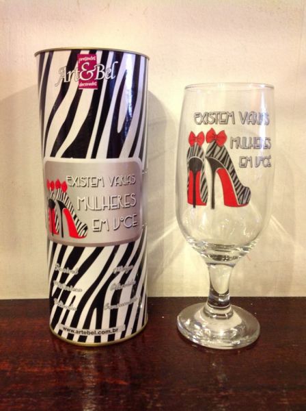 TAÇA CERVEJA EXISTEM VÁRIAS MULHERES ZEBRA